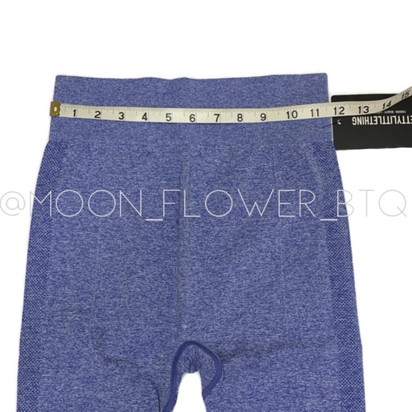 PrettyLittleThing Blue Sport Contour Cut Out Seamless Leggings - Picture 12 of 16